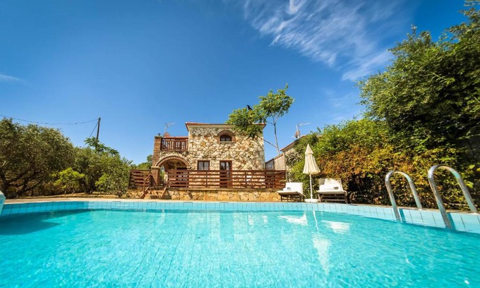Akrotiri Villa | Parys Villas
