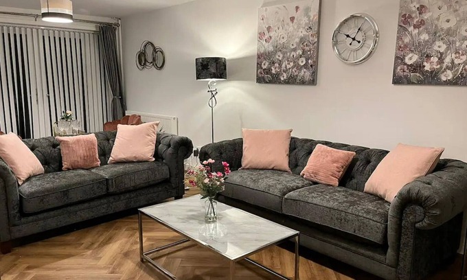 Birkenhead House | Pass the Keys | 3 bed in Prenton nr Hoylake sleeps 6 parking