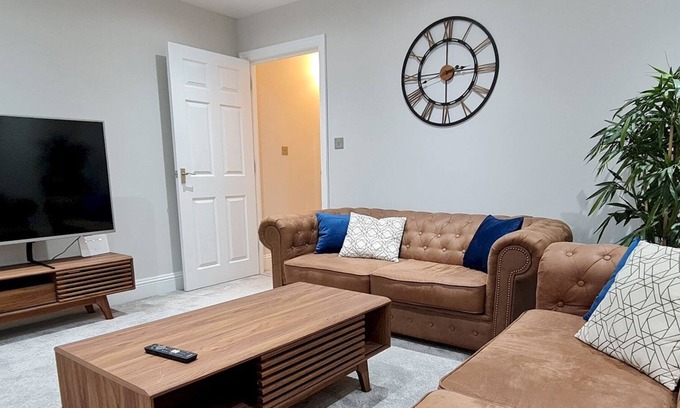 Sutton Coldfield Apartment | Pass the Keys | High-End Luxury Apartment in Sutton Coldfield