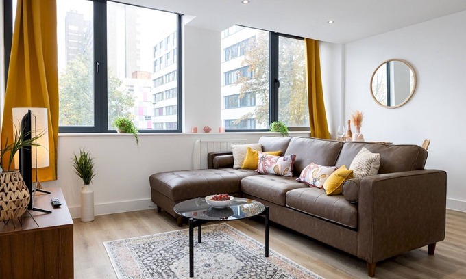 Old Trafford Apartment | Pass the Keys | Modern Luxury 1 bed apartment free parking