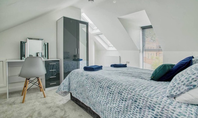 Lincoln House | Pass the Keys | Motherby 4 · Town House in Central Lincoln