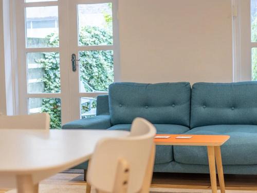 Kelvinbridge House | Pass the Keys Stylish West End Detached Mews