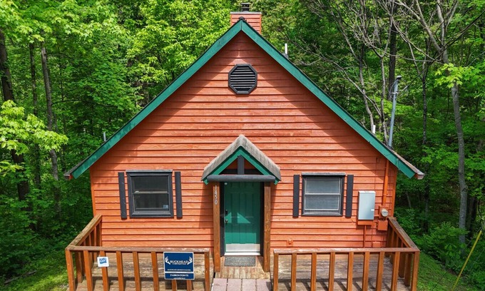 Gatlinburg - Pigeon Forge Cabin | Passion Pointe Getaway