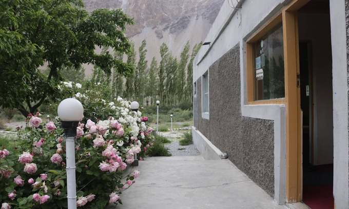 Hunza Hotel | Passu Snow Leopard Resort