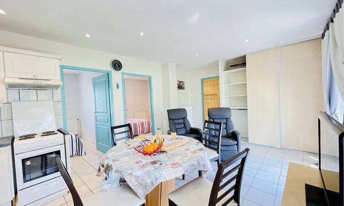 Forges-les-Bains Apartment | Pasteur: Charming 2-bedroom apartment close to the spa