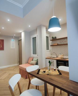 Kypseli Apartment | Patio Apartment near metro & Acropolis