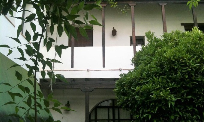 Santa Marina Apartment | Patio Del Limonero