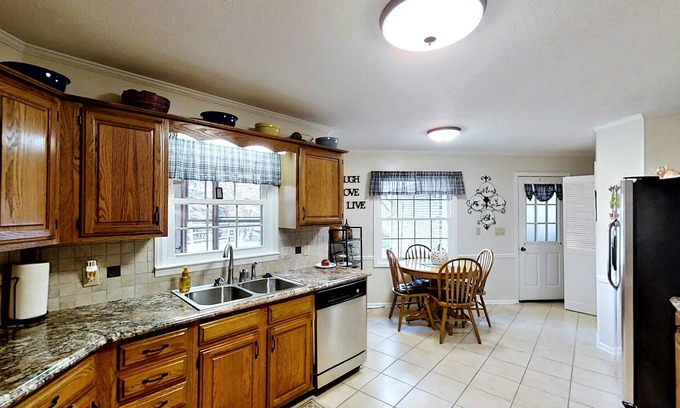 Cookeville House | Patty's Place - 10 minutes to Tennessee Tech, and downtown