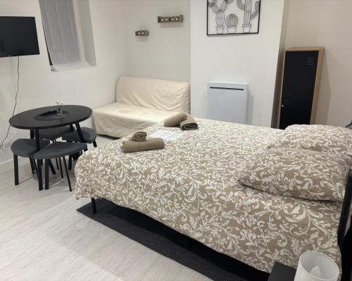 Cambrai Apartment | PaulBert-5 studio familial
