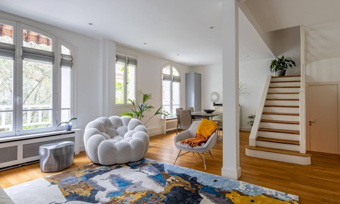 Parc-de-Montsouris House | Paving the Way to Paris, by Veeve