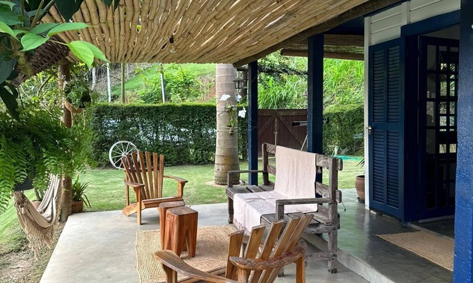 Pedro do Rio House | Paz, Natureza e Segurança em Secretário. Aconchego Próximo Centro. Fácil Acesso