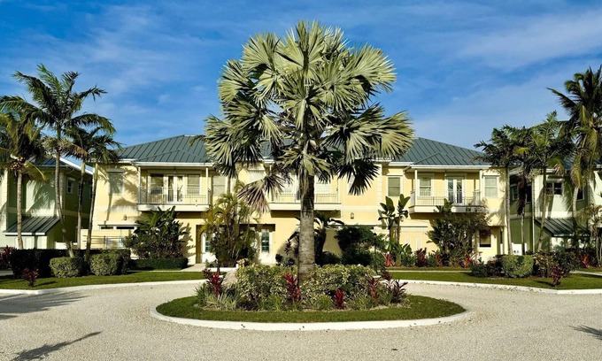 Jimmy Hill House | Peace N 'Privacy in Paradise