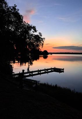 Sebring House | Peaceful 3 bedroom Lake Front Home on 1 acre