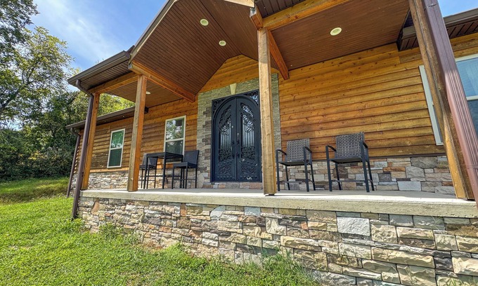 Dowelltown Other | Peaceful 4-bedroom wooded lodge on 150 acre farm with valley views and horses