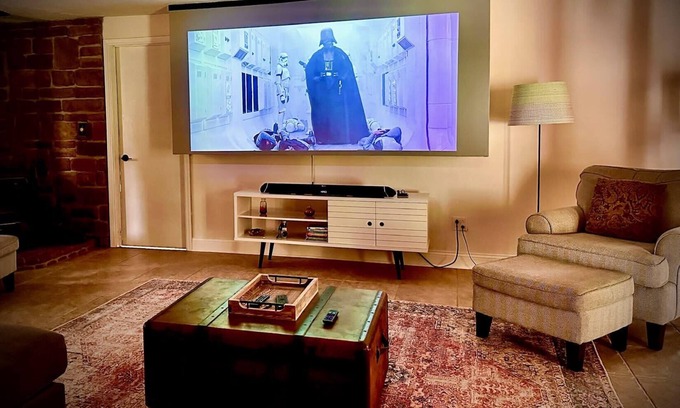 Valley View House | Peaceful 4BR Home w/Fire Pit + Projector | Pets Welcome