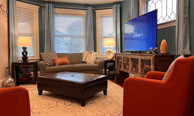 Everett House | PEACEFUL CHARM - Humble Luxury minutes from Boston, Beach & Casino
