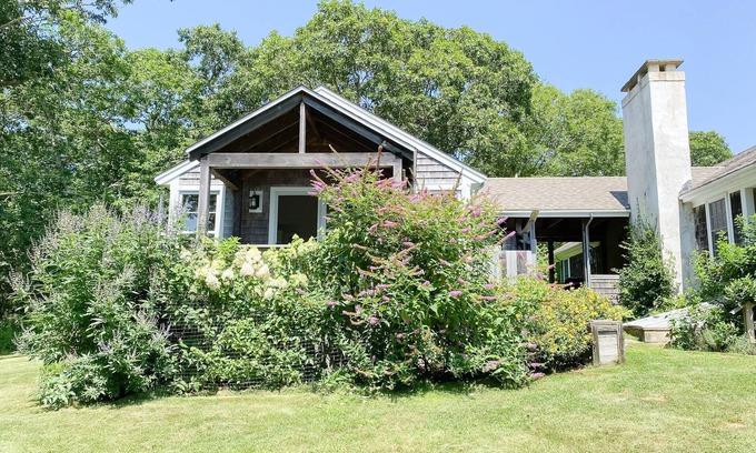 Chilmark House | Peaceful Chilmark Enclave with Abel's Hill Association Beach and Tennis Courts