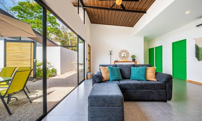 Tamarindo House | Peaceful dog-friendly family retreat with pool just 10 mins from Tamarindo