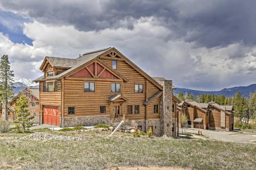 Fraser Apartment | Peaceful Fraser Condo with Patio - by Hiking Trails!