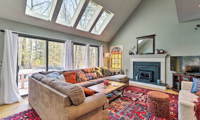 Goshen Cottage | Peaceful Goshen Cottage w/Screened Porch & Views!