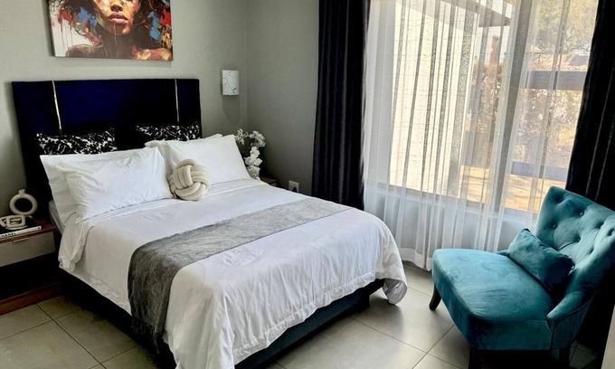 Centurion House | Peaceful n Central location nFast WiFi & workspacen 24/7 security cameras