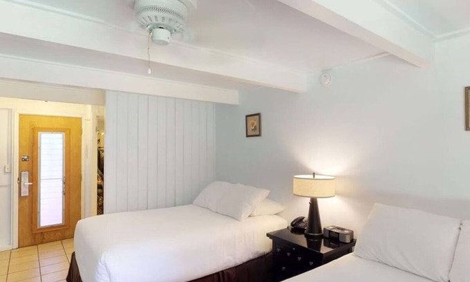 Kaunakakai House | Peaceful Nature Retreat in a Scenic Ocean Front Hotel | Free Parking