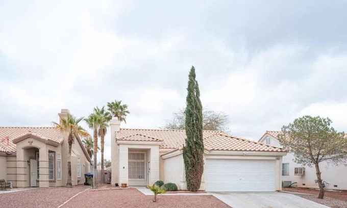 North Las Vegas House | Peaceful Paradise Relax in Las Vegas