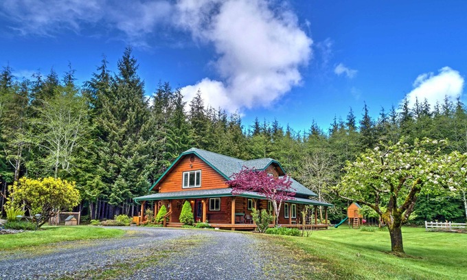 Forks Cottage | Peaceful Retreat on 10 Acres < 7 Miles to La Push