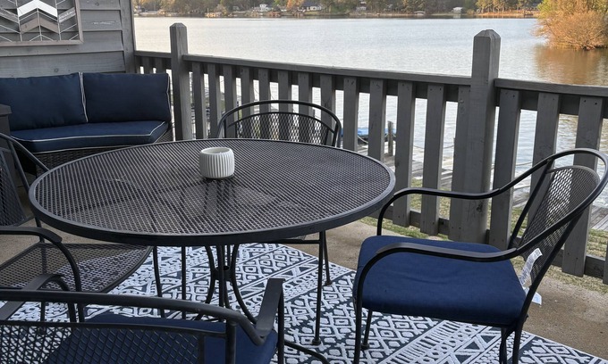 Hot Springs Condo | Peaceful retreat with stunning views of Lake Hamilton