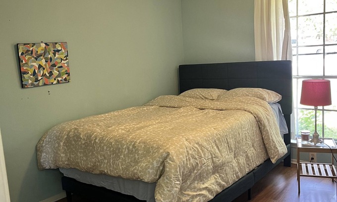 Johnston Terrace House | Peaceful Room in East Austin Home nQueen sized bed, full bath and work space
