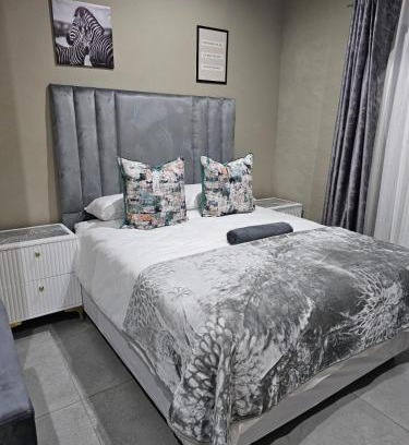 Sasolburg Apartment | Peaceful Stay - Deluxe suite