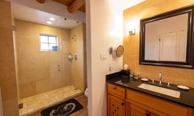 Ojo Caliente Hotel | Peaceful Suite in Desert Inn- Acoma Queen Room