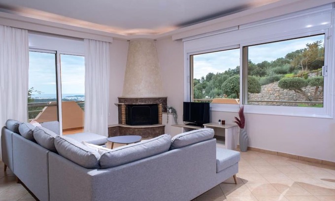 Agios Nikolaos Villa | Peaceful Villa With Nice View