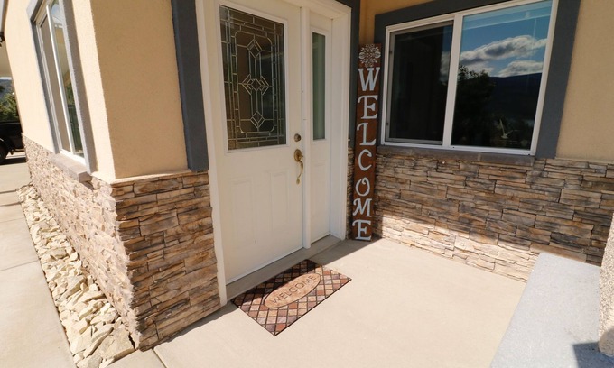 Central Okanagan House | Peachland Pointe in Wine Country 180° Lake Views!