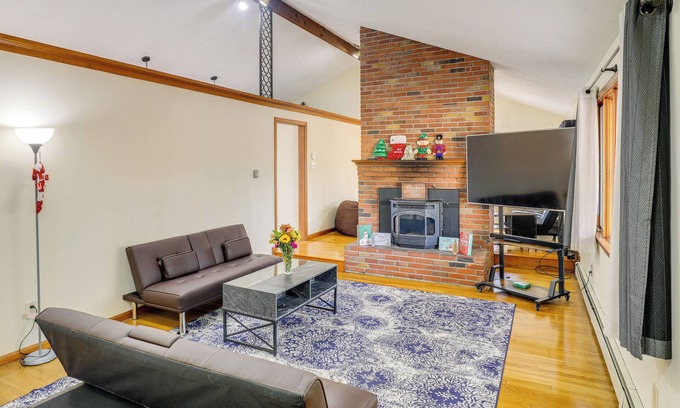 Salem House | Peek-a-Boo Lake Views & Yard: Windham Home