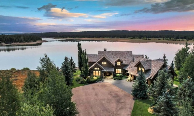 Island Park Cabin | Pelican Point | Private Beach, Dock & Views | 35 mins to YNP