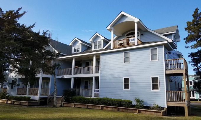 Ocracoke Condo | Pelican's Perch: Centrally located Dog friendly condo with pool.