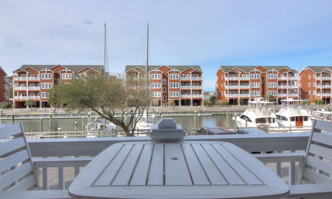 Manteo Condo | Pelicans Perch at Shallowbag Bay 3 Bedroom Condo, Elevator Access & Near Beach Access