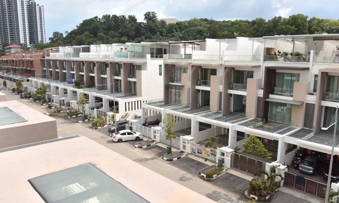 Gelugor House | Penang 3 storey Homestay W/KTV 15Pax