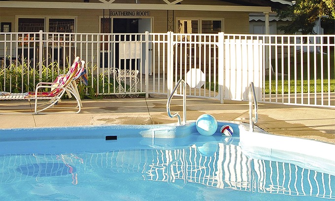 Fish Creek Hotel | Peninsula Park-View Resort