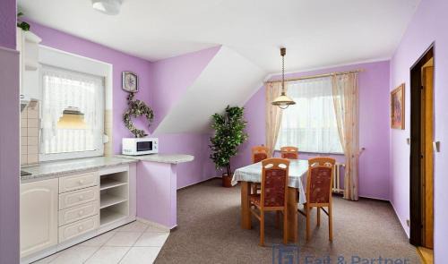 Velka Hledsebe House | Pension Doris