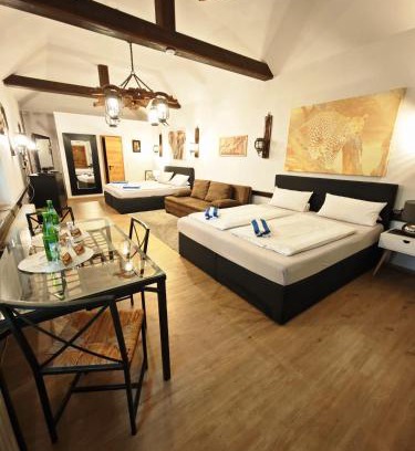 Hitdorf Hotel | Pension Riverside in Leverkusen Hitdorf am Rhein - Zentral an der A1 und 59