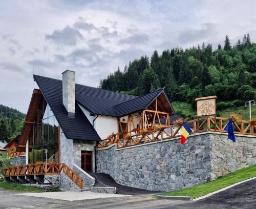 Damuc House | Pensiunea Colț de Rai