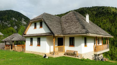 Moieciu House | Pensiunea Hodăița