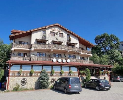 Almaj House | Pensiunea la Izvoare