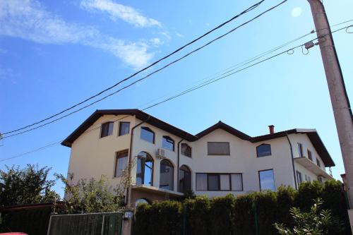 Costinesti House | Pensiunea Vreau un Dan