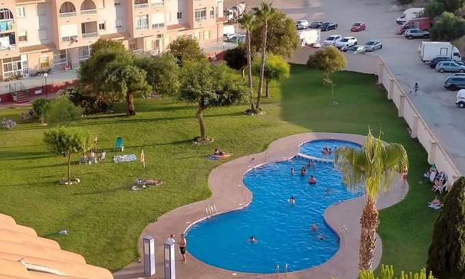 Torrevieja Apartment | Penthouse apartment with community pool 700 m from the sea