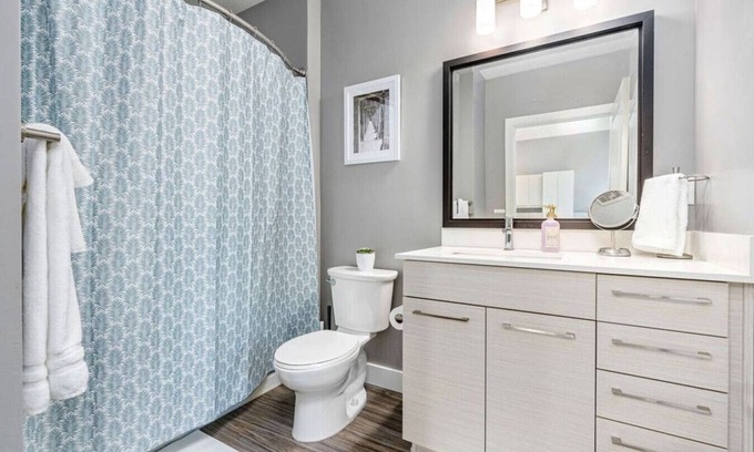 Downtown Salt Lake City Apartment | Penthouse Apt - PoolGymHotTubPkg - View!