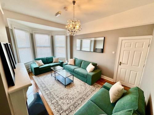 Belfast Apartment | Penthouse at The Urban Oasis