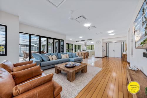 Airlie Beach Apartment | Penthouse living at the Port of Airlie